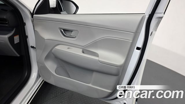 Hyundai Kona 2023 — photo 14