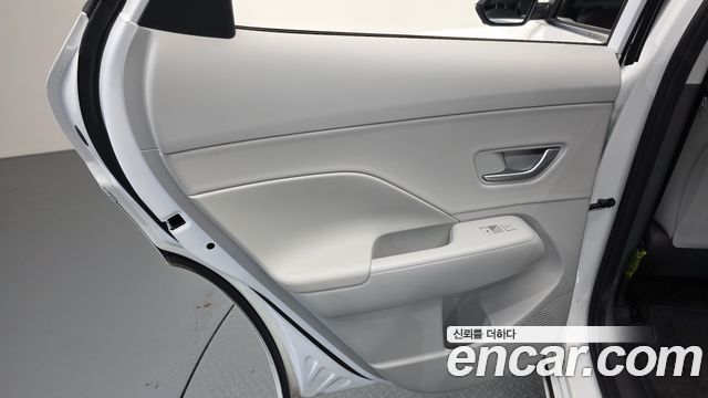 Hyundai Kona 2023 — photo 15