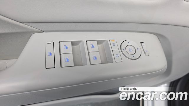Hyundai Kona 2023 — photo 27