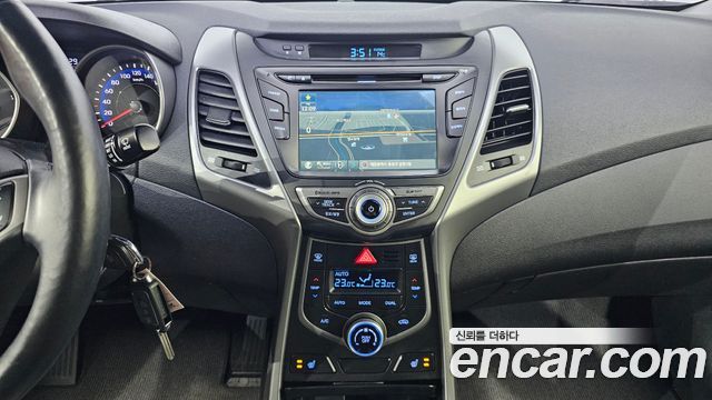 Hyundai AVANTE 2014 — photo 20