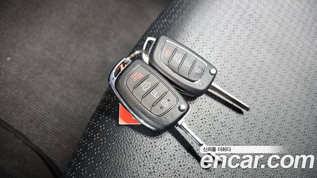 Hyundai AVANTE 2014 — photo 24