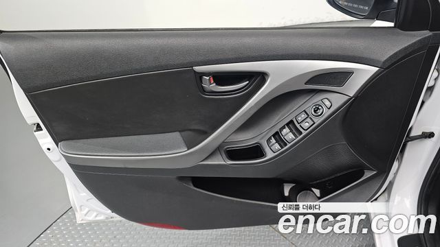 Hyundai AVANTE 2014 — photo 14