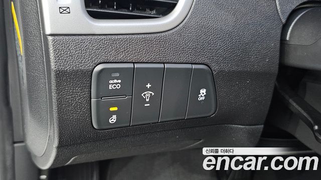 Hyundai AVANTE 2014 — photo 27