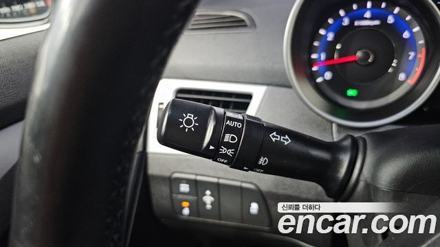Hyundai AVANTE 2014 — photo 30
