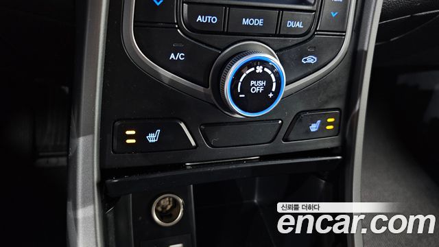 Hyundai AVANTE 2014 — photo 31