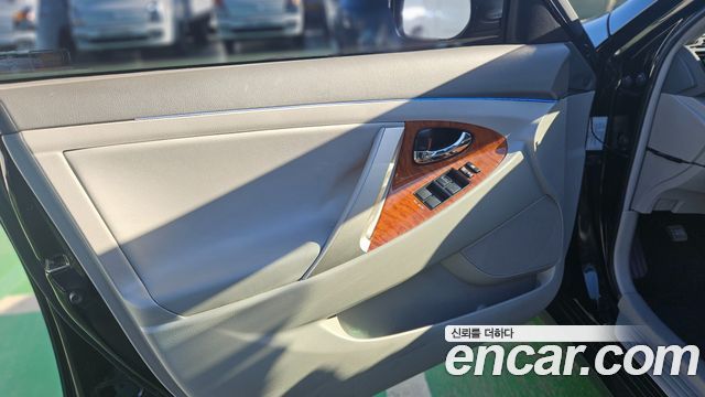 Toyota Camry 2011 — photo 11