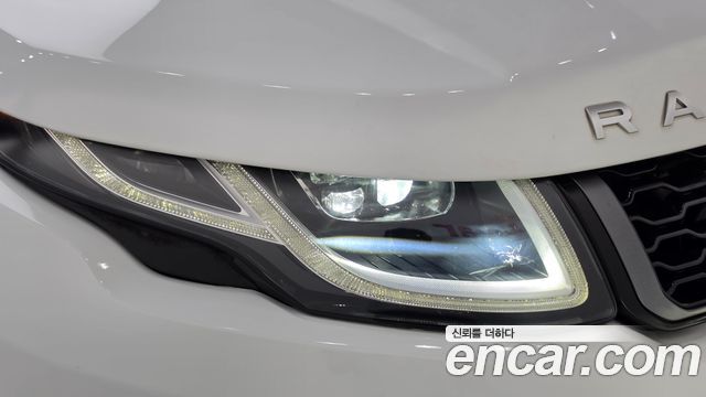 Land Rover Range Rover Evoque 2018 — photo 8