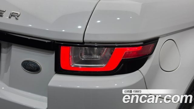 Land Rover Range Rover Evoque 2018 — photo 9