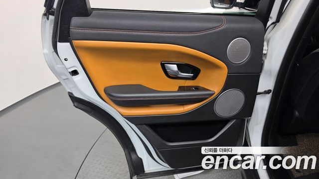 Land Rover Range Rover Evoque 2018 — photo 15