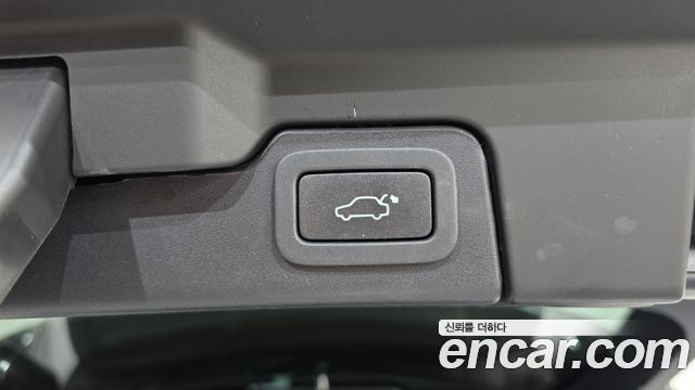 Land Rover Range Rover Evoque 2018 — photo 31