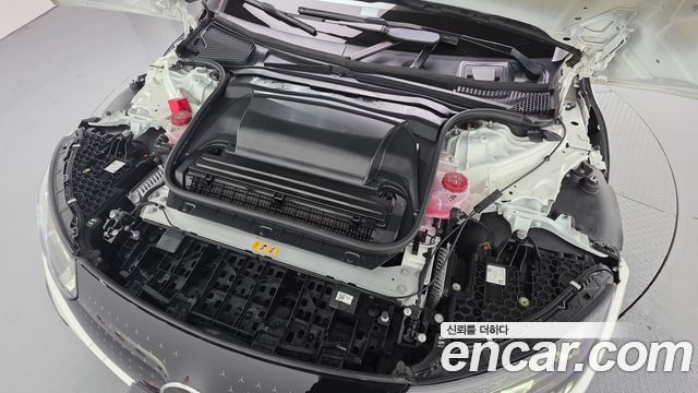 Mercedes-Benz EQE 2023 — photo 6