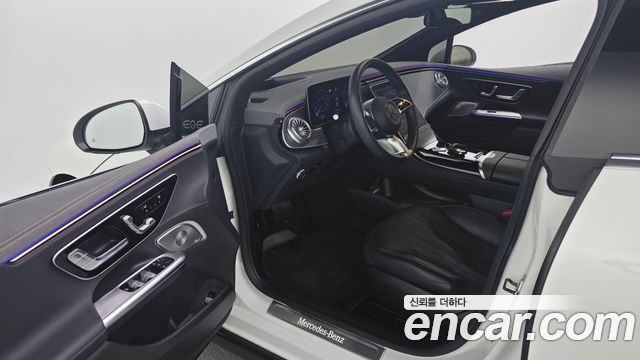 Mercedes-Benz EQE 2023 — photo 13