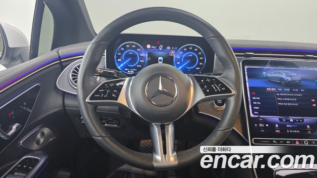Mercedes-Benz EQE 2023 — photo 19