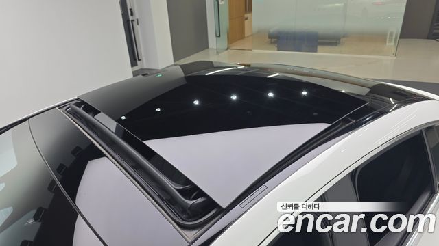 Mercedes-Benz EQE 2023 — photo 21