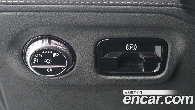 Mercedes-Benz EQE 2023 — photo 23