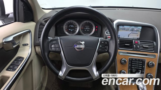 Volvo XC60 2013 — photo 20