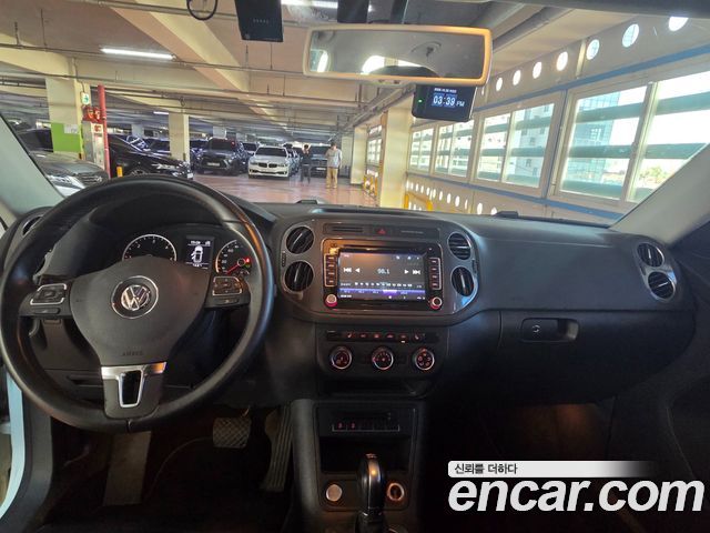 Volkswagen Tiguan 2016 — photo 11