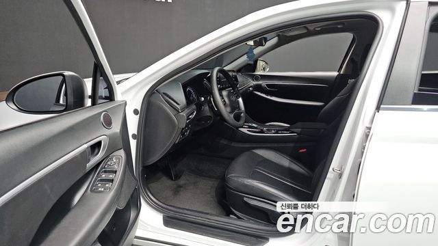 Hyundai Sonata 2023 — photo 13