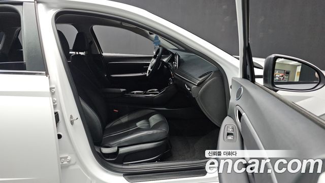 Hyundai Sonata 2023 — photo 23