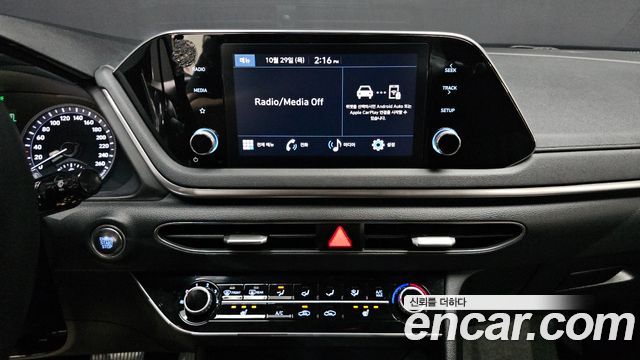 Hyundai Sonata 2023 — photo 30