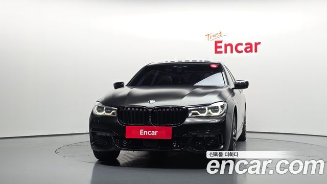 BMW 7-Series 2017 — photo 3