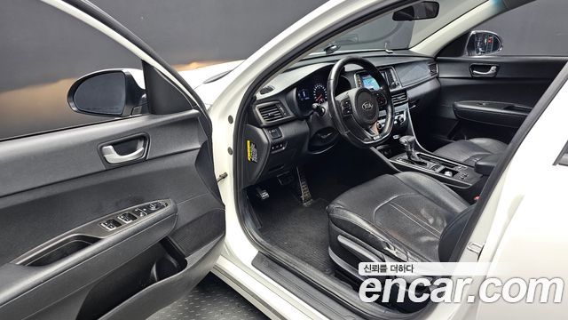 Kia K5 2016 — photo 10