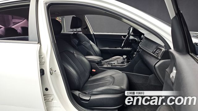 Kia K5 2016 — photo 11