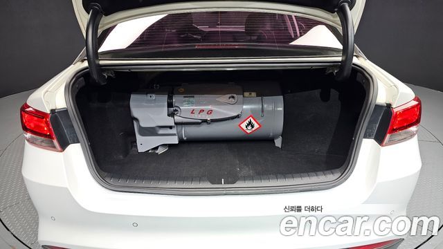 Kia K5 2016 — photo 20