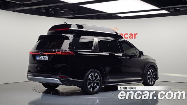 Kia Canival 2022 — photo 2