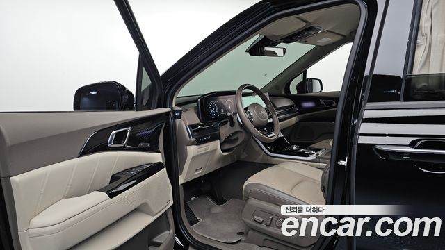 Kia Canival 2022 — photo 10