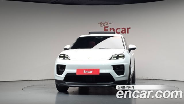 Porsche Macan 2025 — photo 3