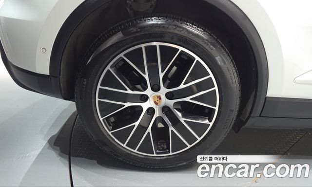 Porsche Macan 2025 — photo 5
