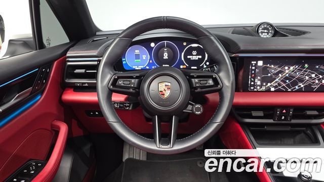Porsche Macan 2025 — photo 18