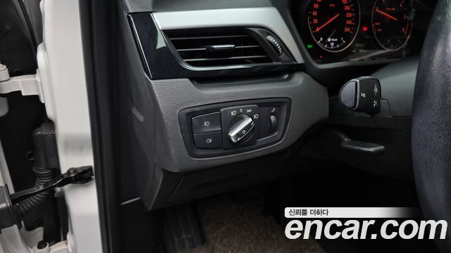 BMW X1 2016 — photo 16