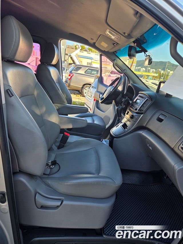 Hyundai Starex 2019 — photo 7