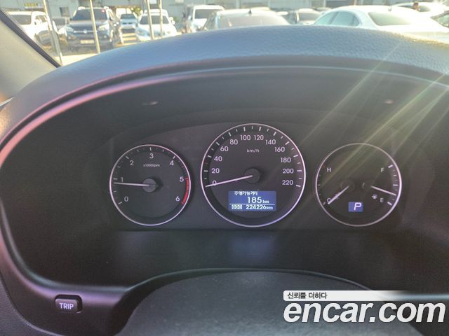 Hyundai Starex 2019 — photo 8