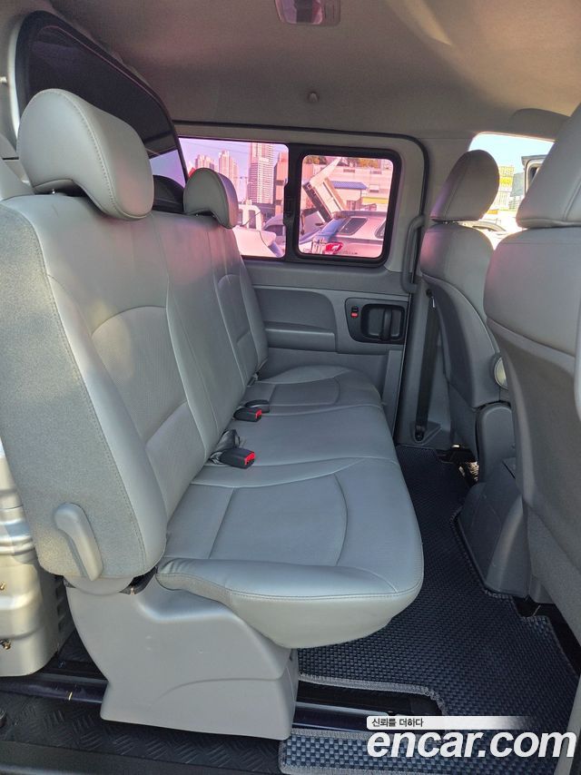 Hyundai Starex 2019 — photo 10