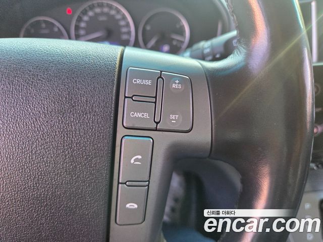 Hyundai Starex 2019 — photo 16