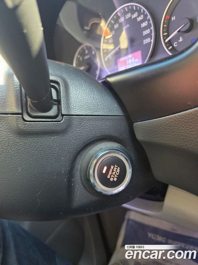 Hyundai Starex 2019 — photo 17