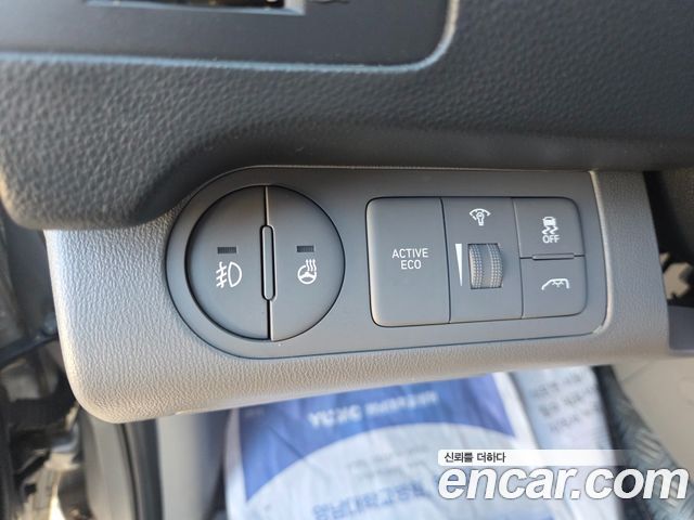 Hyundai Starex 2019 — photo 18