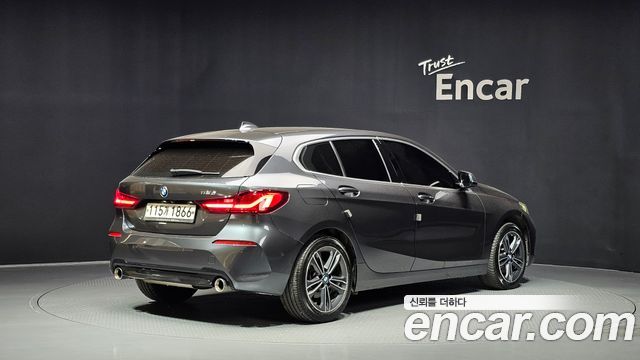 BMW 1-Series 2020 — photo 2
