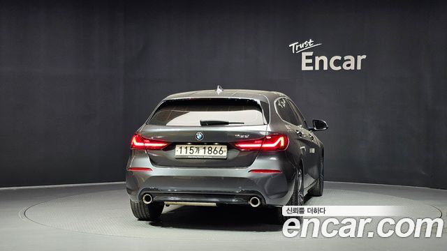BMW 1-Series 2020 — photo 4