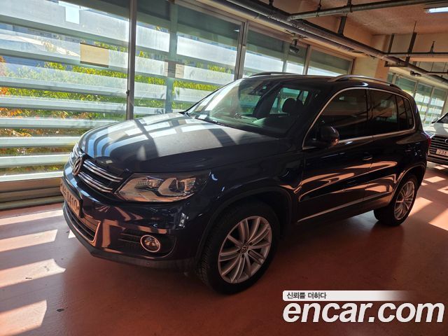 Volkswagen Tiguan 2016 — photo 1