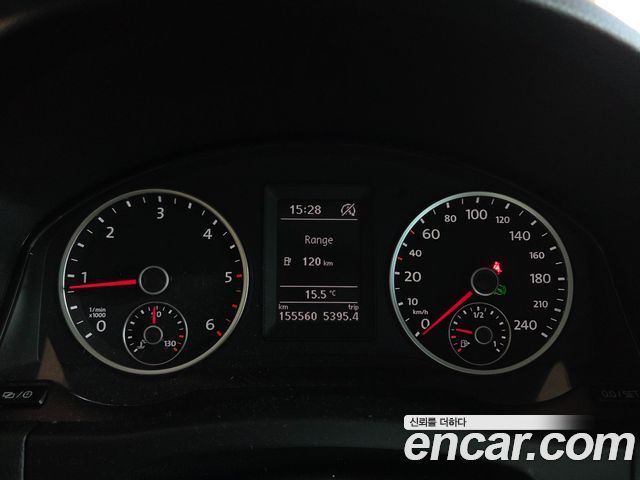 Volkswagen Tiguan 2016 — photo 8