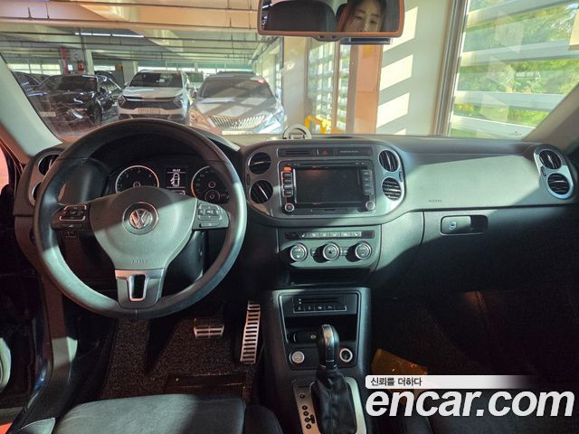 Volkswagen Tiguan 2016 — photo 11