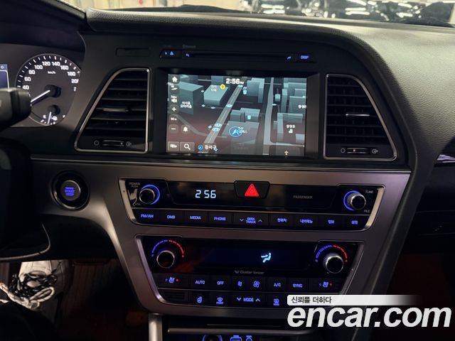 Hyundai Sonata 2015 — photo 12