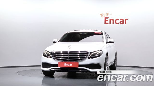 Mercedes-Benz E-Class 2017 — photo 3