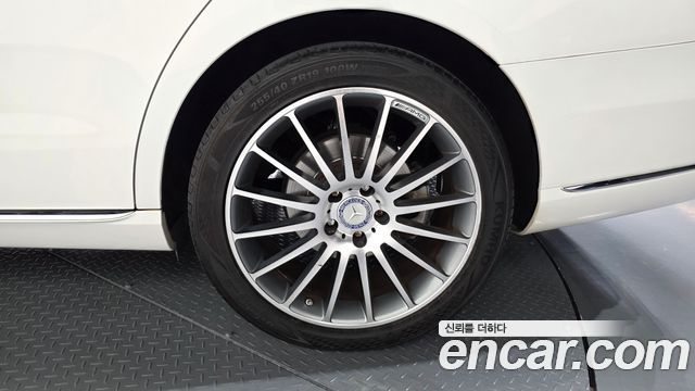 Mercedes-Benz E-Class 2017 — photo 7