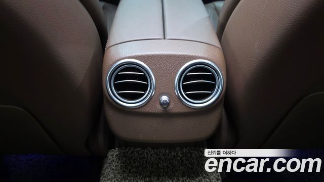 Mercedes-Benz E-Class 2017 — photo 29