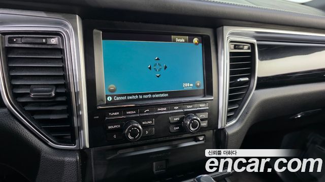 Porsche Macan 2014 — photo 20